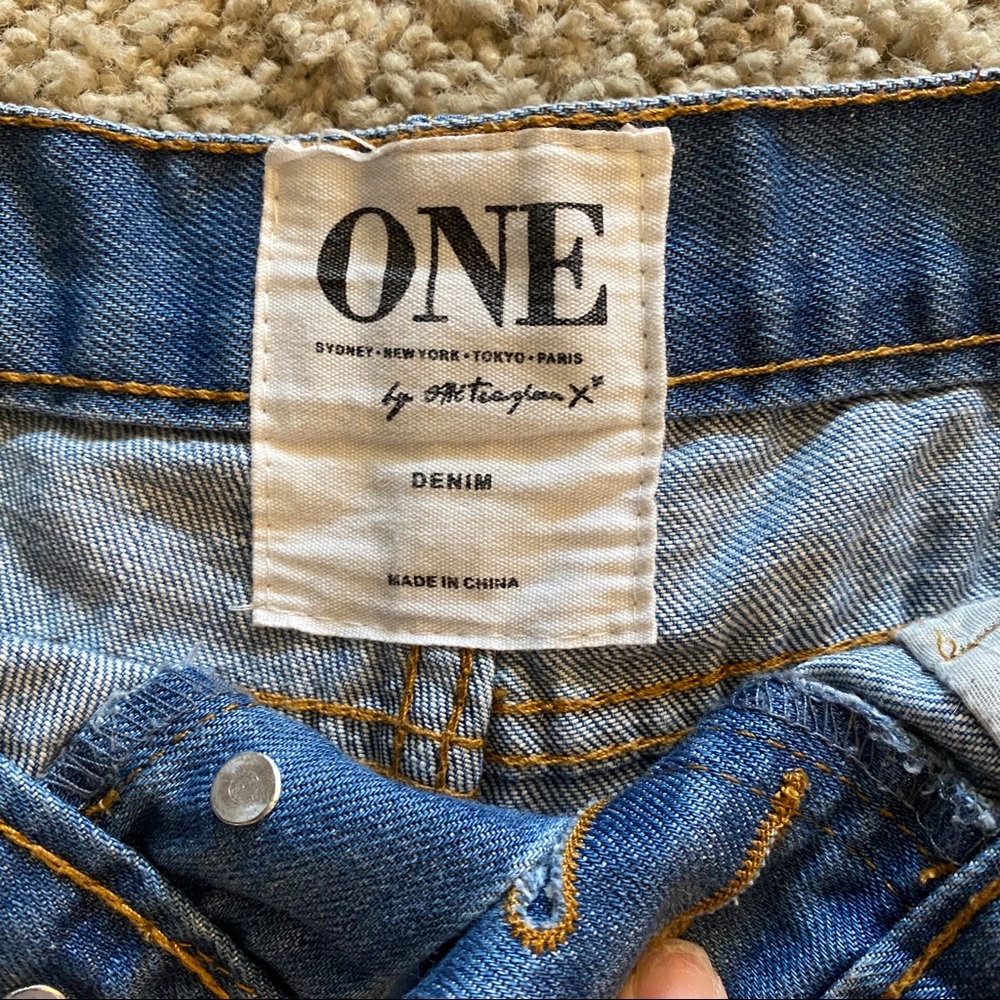 Distressed Jean Shorts - Picture 4 of 6
